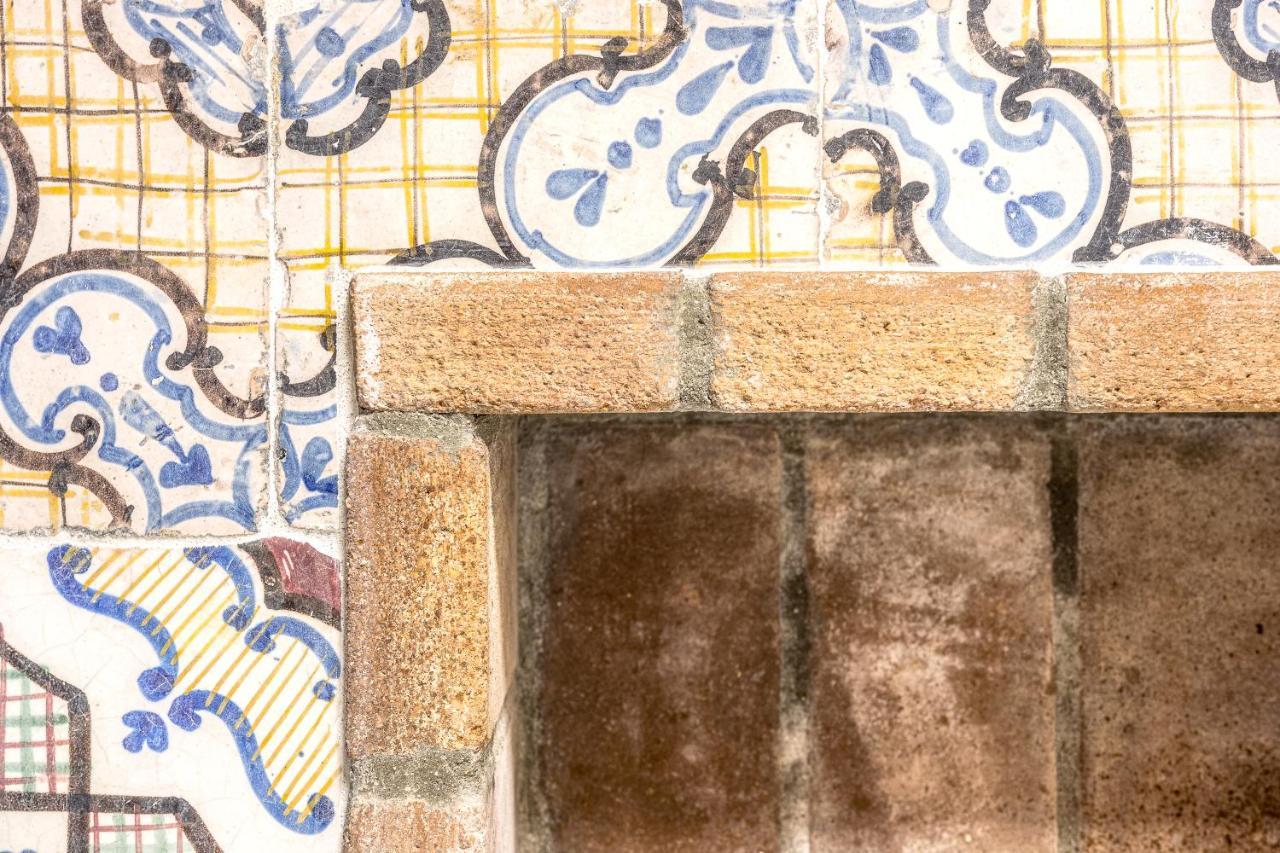Right House - Small Garden In Old Town - Historical Castle District Cagliari Exteriör bild